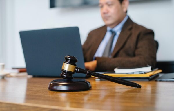 People Can Now Choose the Best Lawyers Online to Meet Their Legal Needs